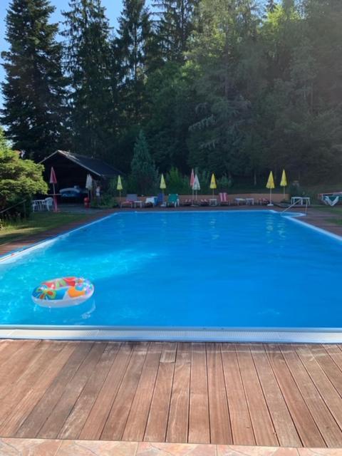 Hotel Garni Haus Am Wald Reifnitz Bagian luar foto