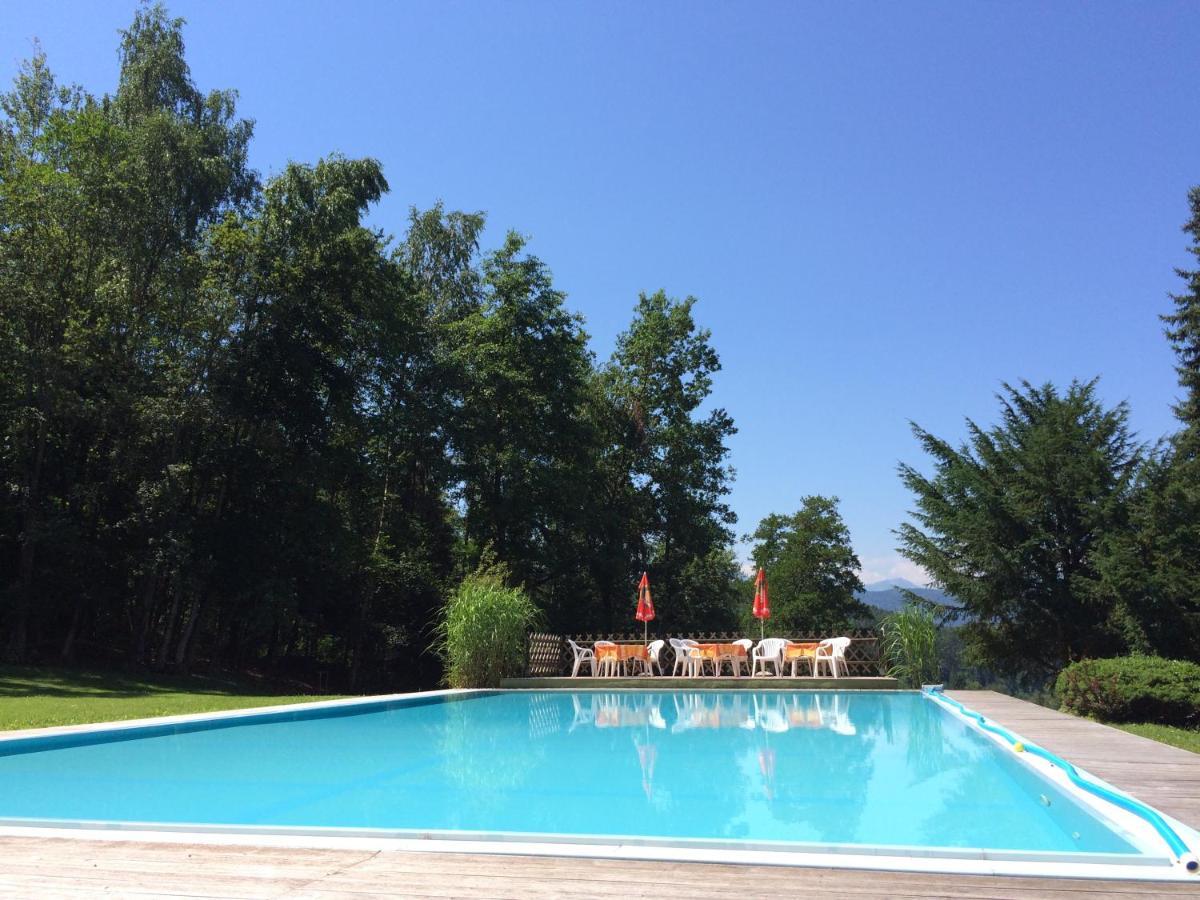 Hotel Garni Haus Am Wald Reifnitz Bagian luar foto